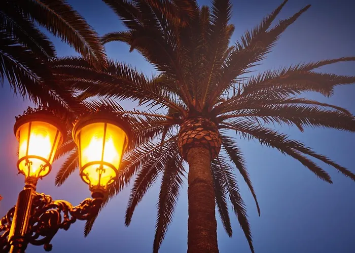 Hotel dichtbij College: Balcon De Europa