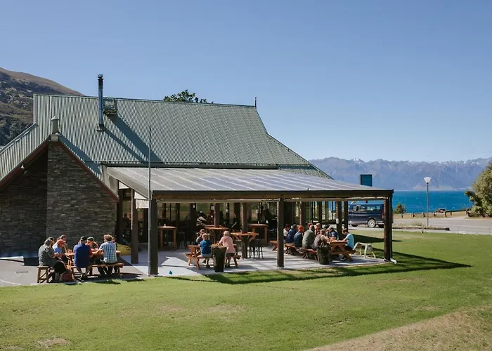 Hawea Hotel