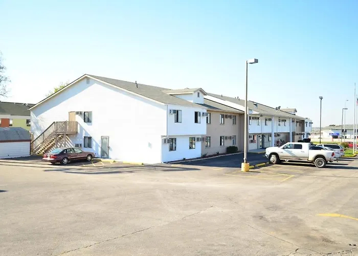 Motel: Luxury Inn & Suites Lincoln