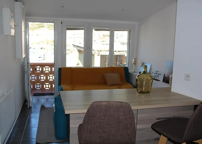 Charmant Cabanon Aux Goudes A Marseille Avec Vue Mer