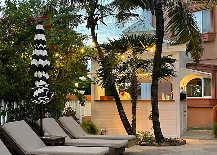 Lighthouse Beach Villas