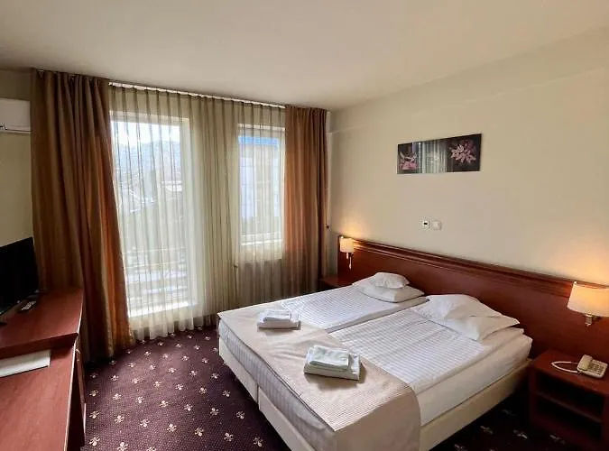 Hotel Seven