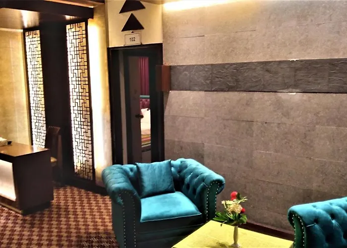 Center Point Apartment