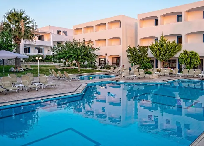 Hôtel pour familles: Sunset Paradise Resort