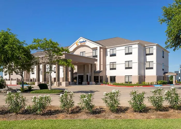 Hotel with view: Comfort Suites La Porte - Baytown