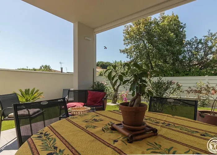  Cosy Lodge Toulouse