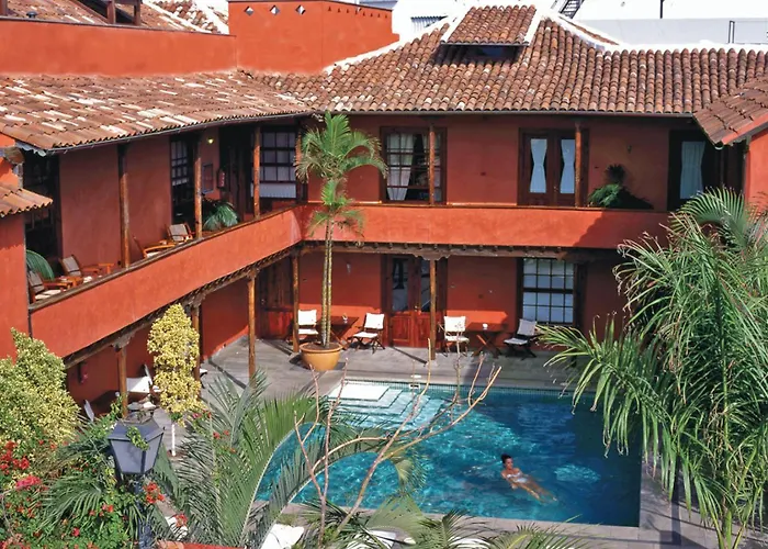 Perros hoteles San Roque