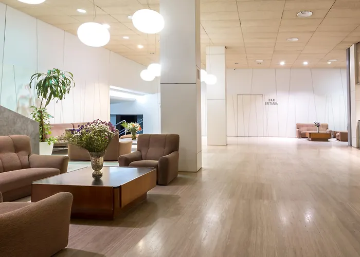 Hotel Ping Pong: Hotel Izán Cavanna