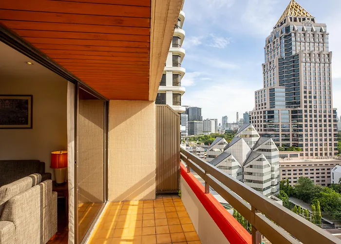 Bandara Suites Silom,