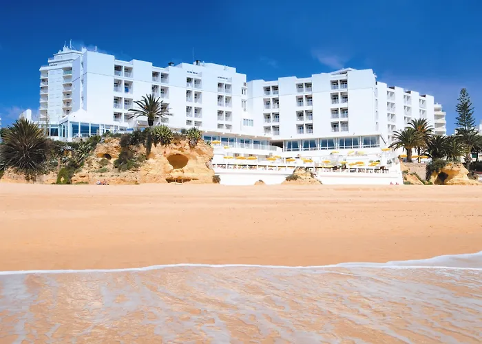 Hotel with Tennis: Holiday Inn Algarve - Armacao De Pera, An Ihg Hotel