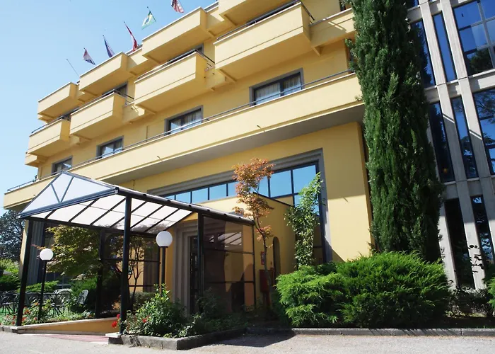 Hotel Cristallo Di La Rosetta Srl