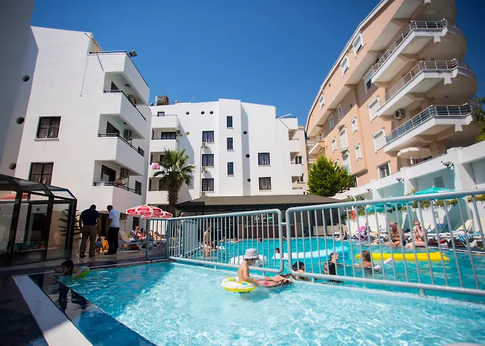 Günstiges Hotel: Tuntas Suites Altinkum