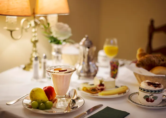 International Au Lac Historic Lakeside Hotel