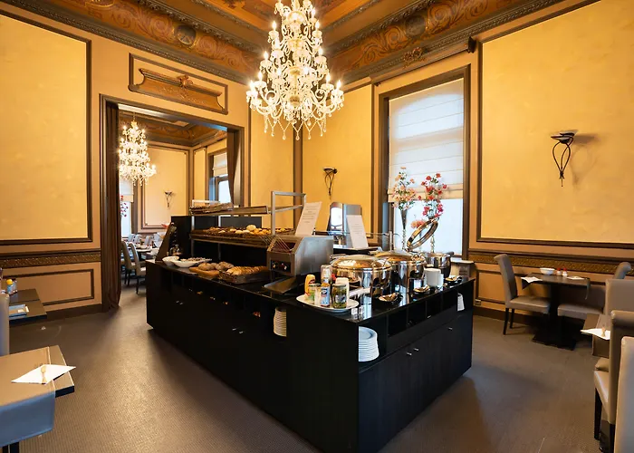 3 star hotel: Golden Tree Hotel