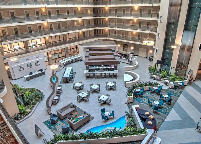 Jacuzzi hotel: Embassy Suites By Hilton Indianapolis North