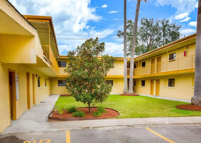 Trip to College Rodeway Inn & Suites Houston Near Medical Center