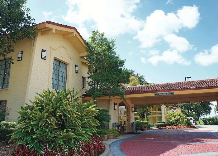 Baymont By Wyndham Houston La Porte