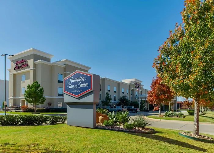 Cheap hotel: Hampton Inn & Suites Fort Worth-Fossil Creek