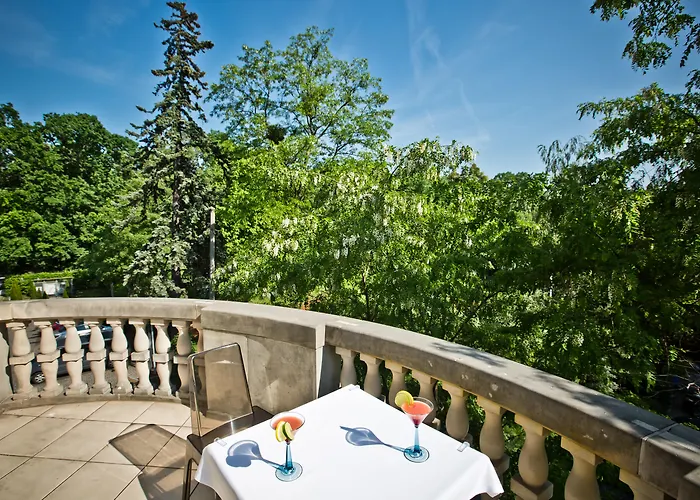 Platinum Palace Boutique & Spa
