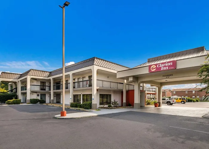 Motels Clarion Cleveland Near University