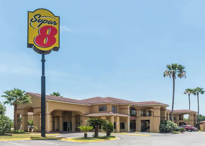 Super 8 By Wyndham Weslaco