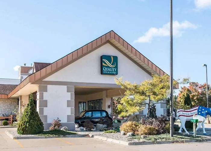 Quality Inn & Suites Escanaba North