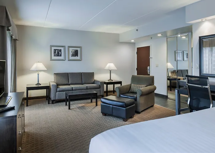 Holiday Inn Express & Suites Laurel Lakes By Ihg