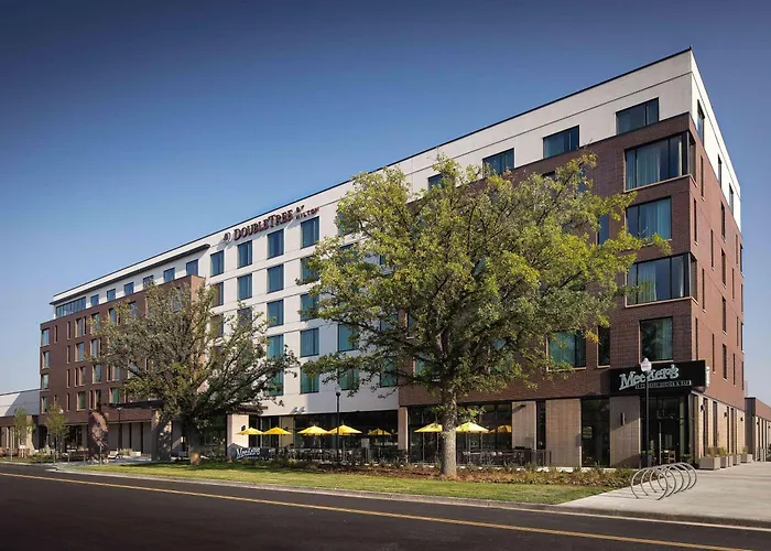 Doubletree By Hilton Greeley At Lincoln Park