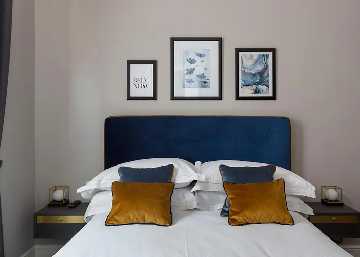 Hotel nahe College: Santarella Guest House