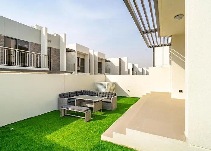 Villa: Primestay - Damac Hills 2 Aster Villa