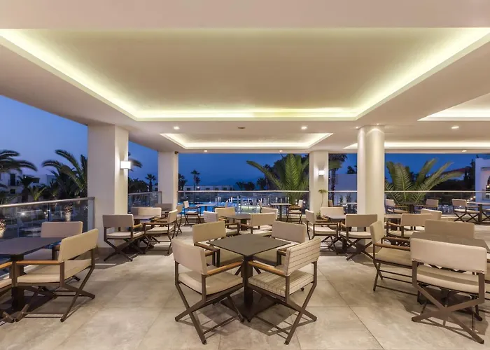 Porto Bello Beach Hotel