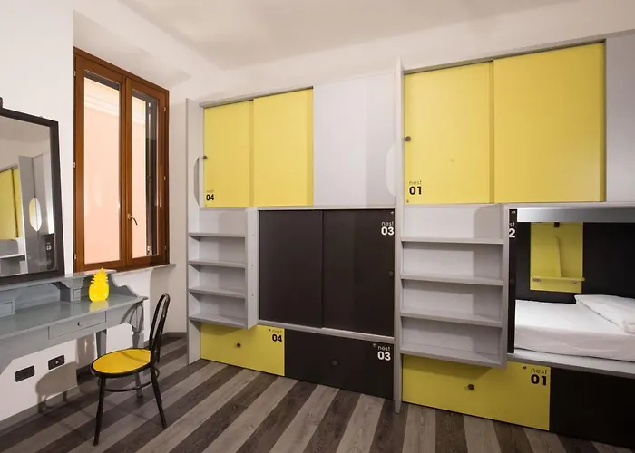 Resort: Free Hostels Roma