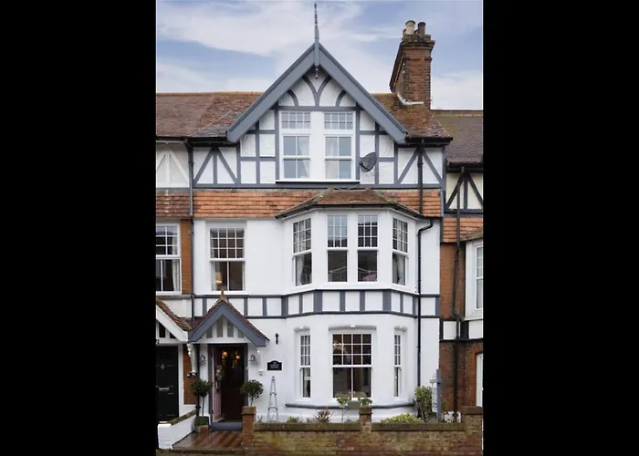 Hotels With Four Stars Albury House