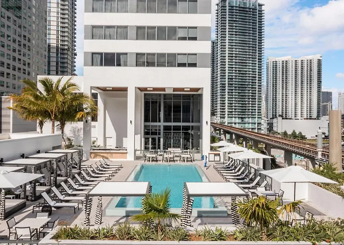 Pet Friendly hotel: Element Miami Brickell
