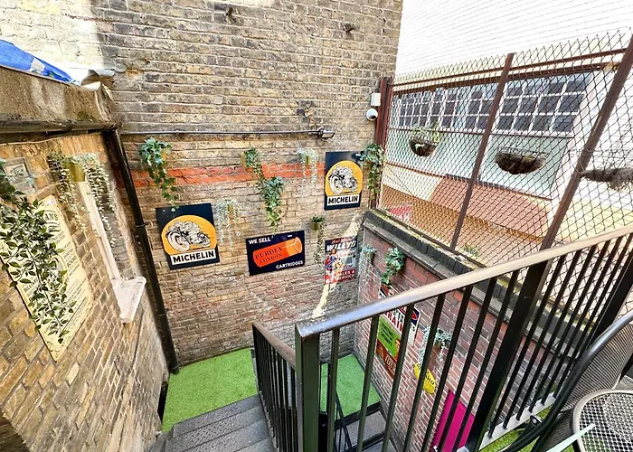 Gästehaus: Pink Door Guesthouse