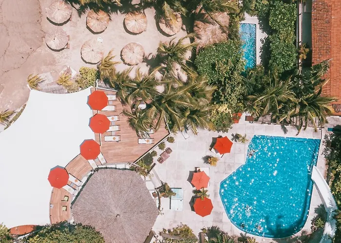Aura Del Mar