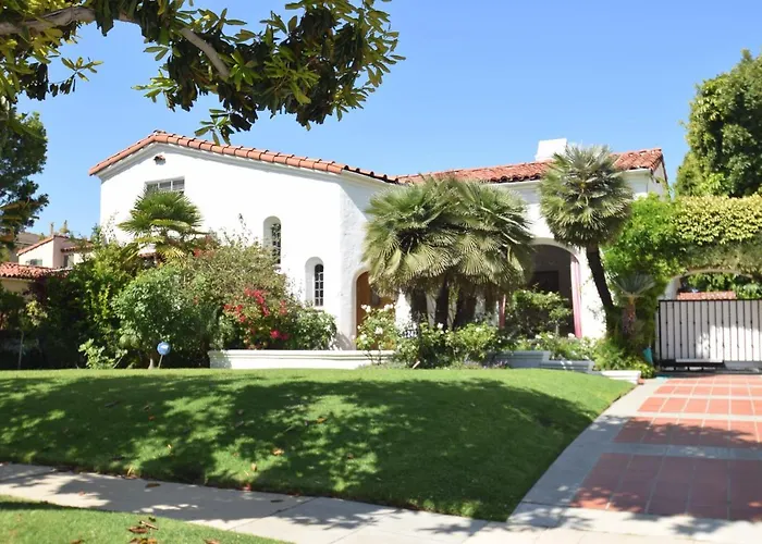 All Vacation Rentals Beverly Hills Celebrity Home