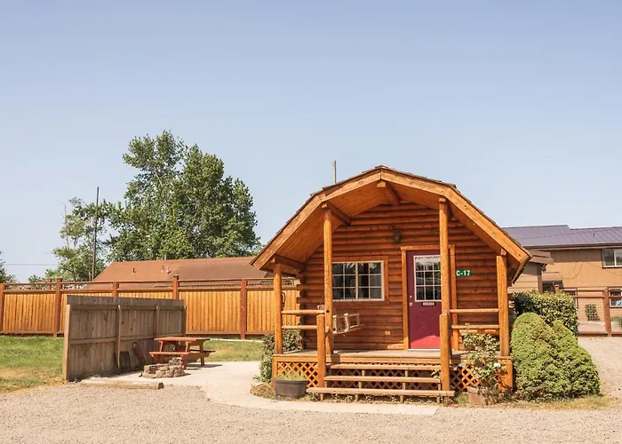Redwood Coast Cabins And Rv Resort
