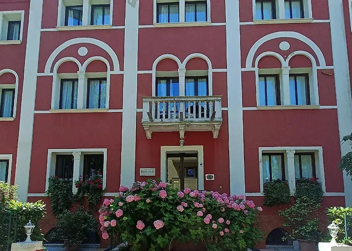 Hôtel-boutique: Hotel Villa Pannonia