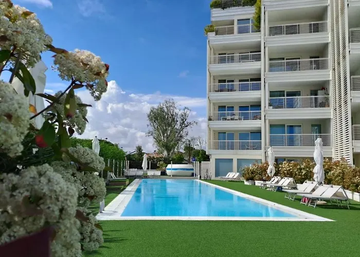 Marina Verde Resort Official