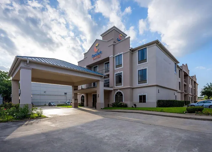 Spa Hotel: Comfort Suites Houston West At Clay Road