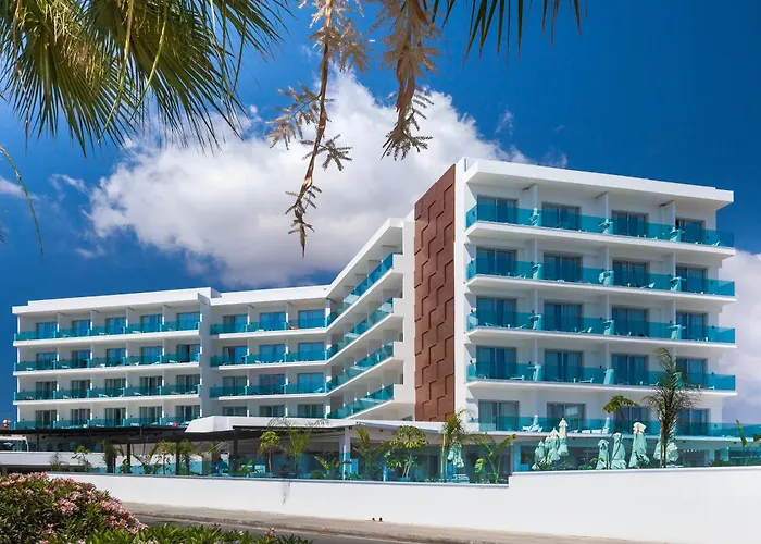 5 star hotel: The Blue Ivy Hotel & Suites (Adults Only)