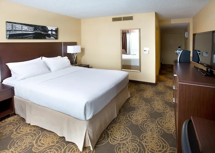 Cheap hotel: Holiday Inn Sioux Falls-City Center By Ihg