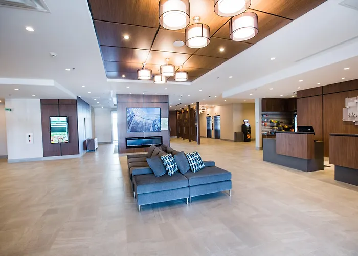 Family Hotel: Holiday Inn Hotel & Suites Calgary South - Conference Ctr By Ihg