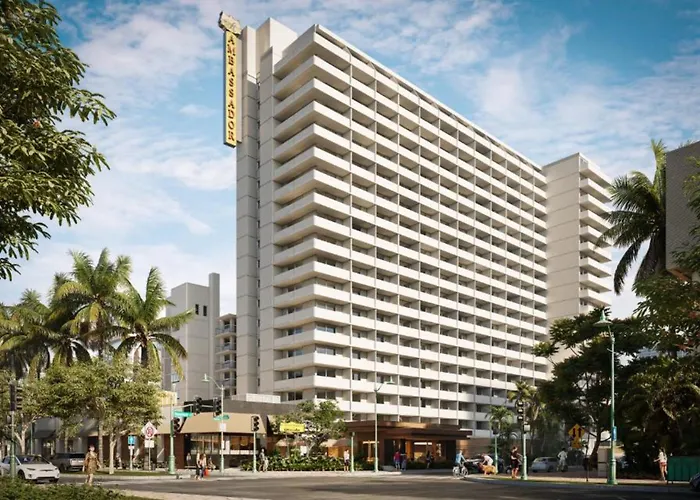 Romantic hotel: The Ambassador Hotel Of Waikiki, Tapestry Collection By Hilton