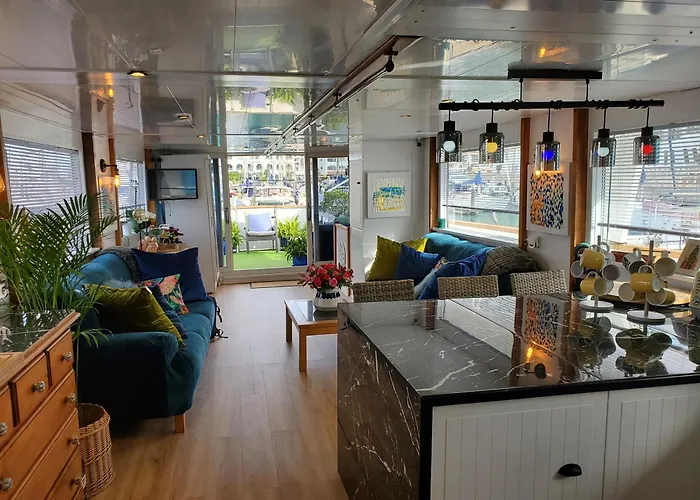 Campsite: Jasmine Coral Jay Boutique Boatel Ocean Village