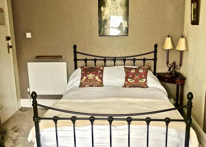Cheap hotels Mulberry House