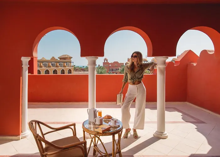 Hotel: The Grand Resort