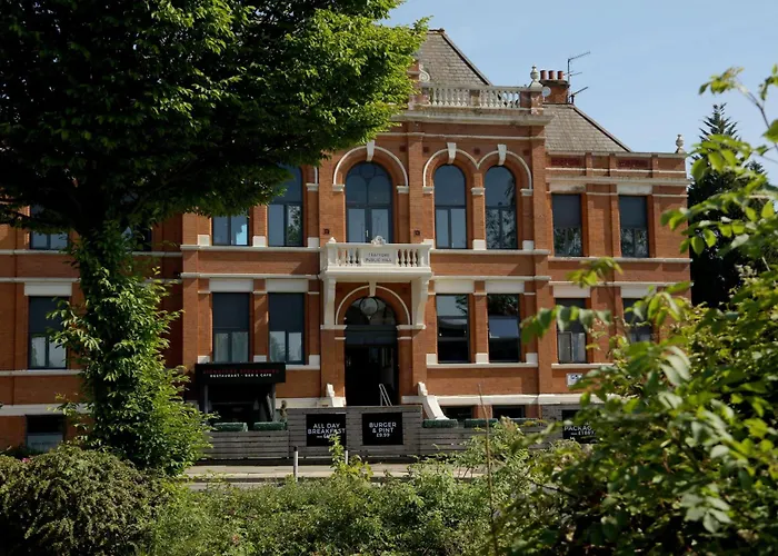 3 star hotels Trafford Hall Manchester, A Brilliant s Collection