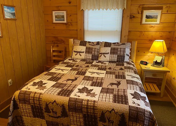 Villa: Misty Creek Log Cabins